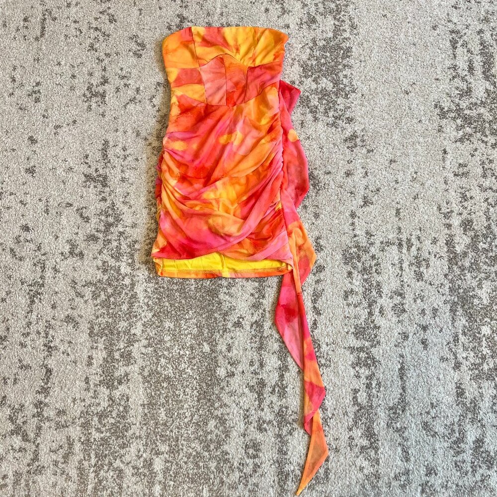 Orange-pink bodycon strapless mini dress